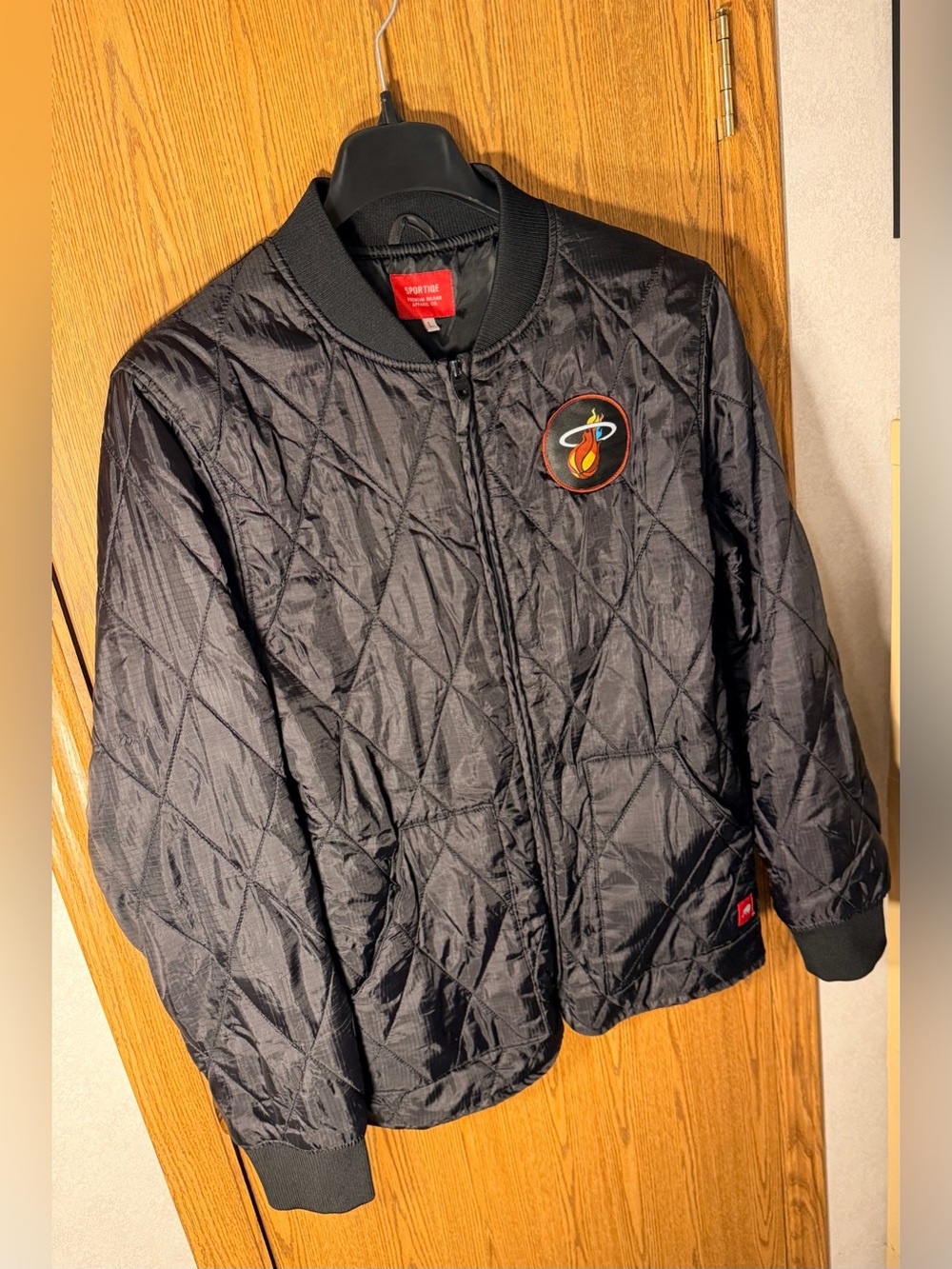 Sportique Miami Heat Quilted Lightweight Bomber - Picture 3 of 8